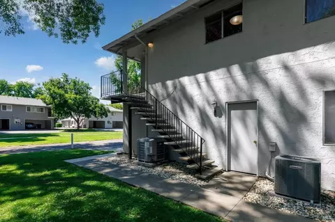 131 Del Rio Ct #4, Vacaville, CA 95687