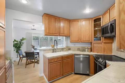 8040 Sunflower Dr, Cotati, CA 94931 photo 9