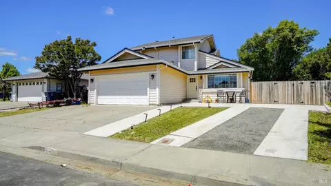 237 Wexford Ln, Vacaville, CA 95688