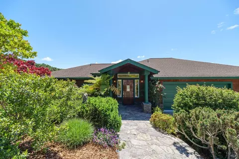 58 Inverness Dr, San Rafael, CA 94901