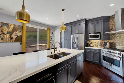 Kitchen - 5820 Cabernet Dr, Vallejo, CA 94591 photo 4 of 13