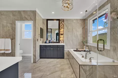 Bath - 5820 Cabernet Dr, Vallejo, CA 94591 photo 4 of 8