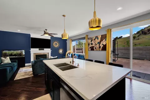 Kitchen - 5820 Cabernet Dr, Vallejo, CA 94591 photo 3 of 13