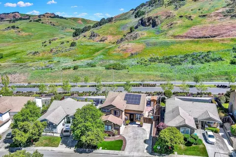 View/Area - 5820 Cabernet Dr, Vallejo, CA 94591 photo 2 of 15