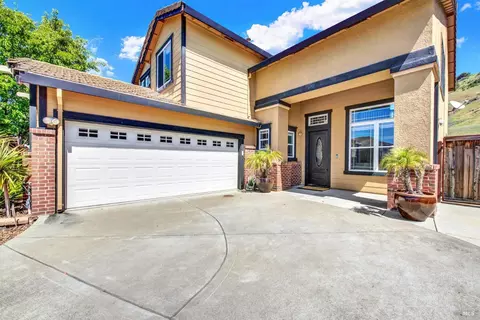 Exterior - 5820 Cabernet Dr, Vallejo, CA 94591 photo 10 of 21