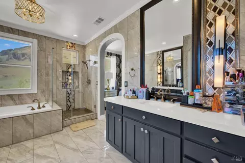 Bath - 5820 Cabernet Dr, Vallejo, CA 94591 photo 7 of 8