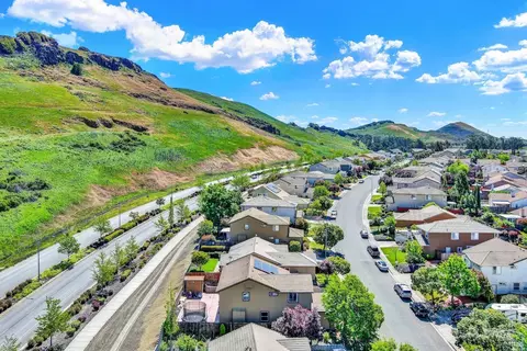 View/Area - 5820 Cabernet Dr, Vallejo, CA 94591 photo 7 of 15