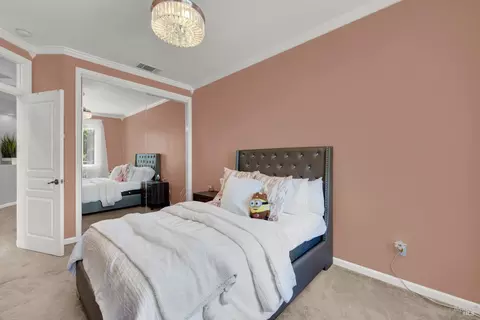 Bedroom - 5820 Cabernet Dr, Vallejo, CA 94591 photo 5 of 10