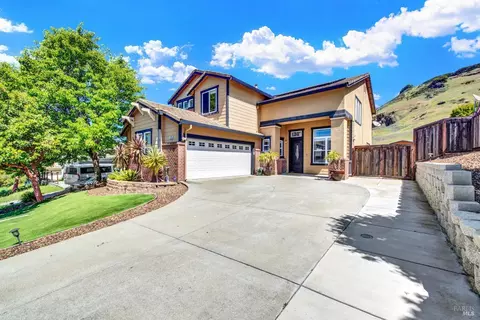 Exterior - 5820 Cabernet Dr, Vallejo, CA 94591 photo 9 of 21