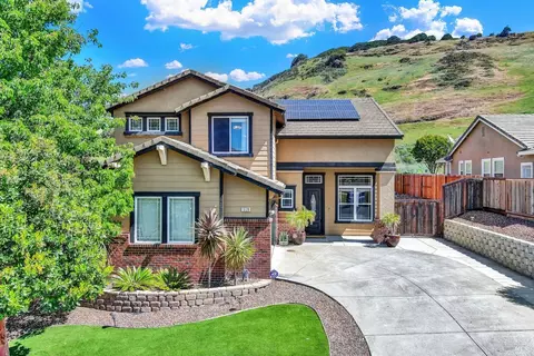 Exterior - 5820 Cabernet Dr, Vallejo, CA 94591 photo 2 of 21