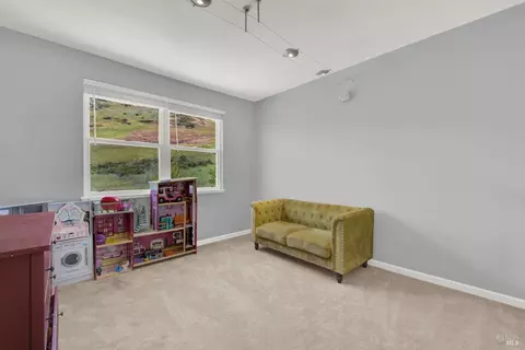 Bedroom - 5820 Cabernet Dr, Vallejo, CA 94591 photo 1 of 10