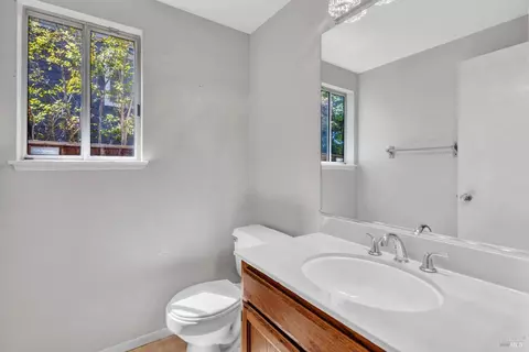 109 Exposition Dr, Vallejo, CA 94589 photo 17