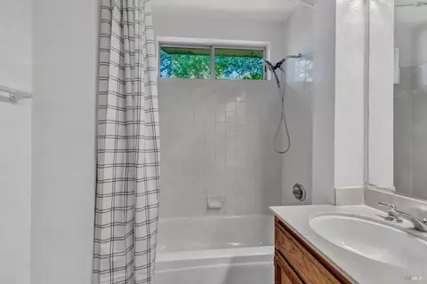 109 Exposition Dr, Vallejo, CA 94589 photo 28