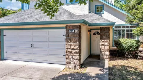 109 Exposition Dr, Vallejo, CA 94589 photo 2