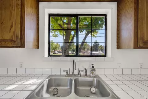 151 E F St, Benicia, CA 94510 photo 18