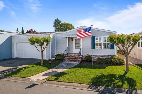 50 Falcon Crest Cir, Napa, CA 94558