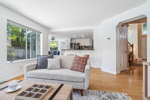 9481 Wellington Cir, Windsor, CA 95492 photo 10
