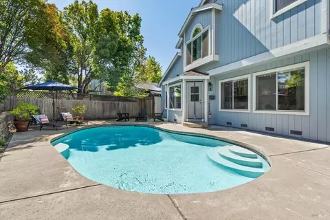 9481 Wellington Cir, Windsor, CA 95492 photo 4