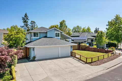 9481 Wellington Cir, Windsor, CA 95492 photo 12