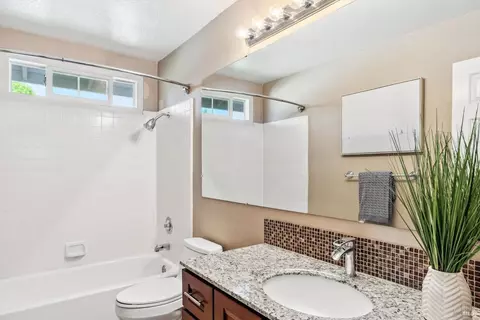 9481 Wellington Cir, Windsor, CA 95492 photo 19
