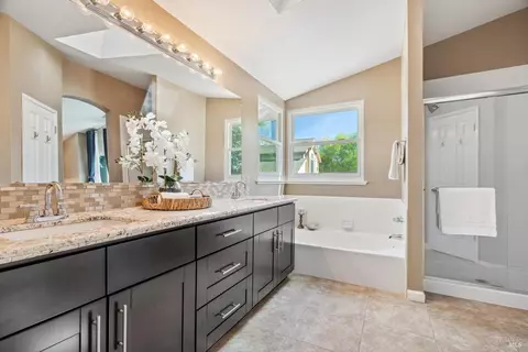 9481 Wellington Cir, Windsor, CA 95492 photo 6