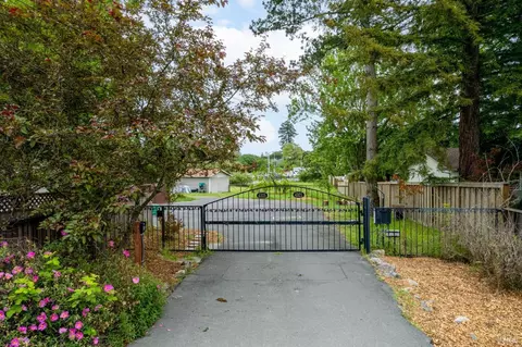 4321-4325 Daywalt Rd, Sebastopol, CA 95472