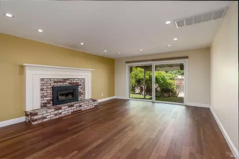 348 George Pl, Ukiah, CA 95482 photo 6
