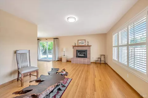 2 Arbor Cir, Novato, CA 94947 photo 8