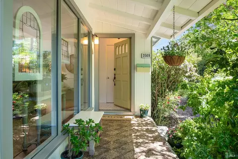 3509 Montgomery Dr, Santa Rosa, CA 95405