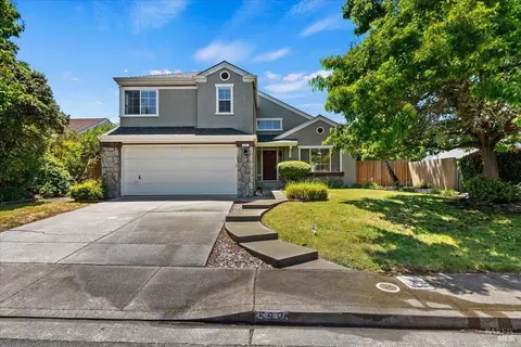 592 Daffodil Dr, Benicia, CA 94510