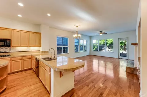 422 Decanter Cir, Windsor, CA 95492 photo 5