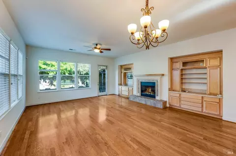 422 Decanter Cir, Windsor, CA 95492 photo 6