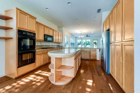 422 Decanter Cir, Windsor, CA 95492 photo 4
