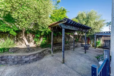 422 Decanter Cir, Windsor, CA 95492 photo 21