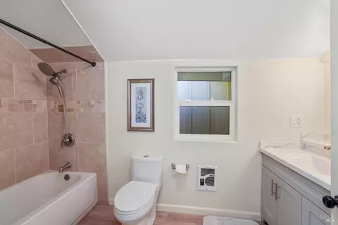 Bath - 4046 Central Ln, Winters, CA 95694 photo 1 of 3