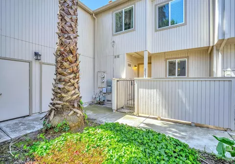 2585 Westberry Dr, Santa Rosa, CA 95403