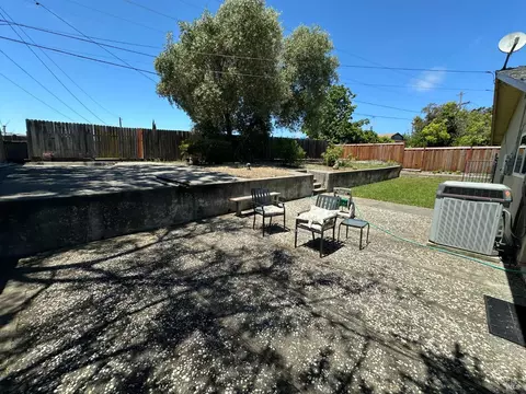 355 De Anza Dr, Vallejo, CA 94589 photo 13