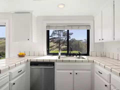 1362 Shea Ter, Vallejo, CA 94591 photo 14