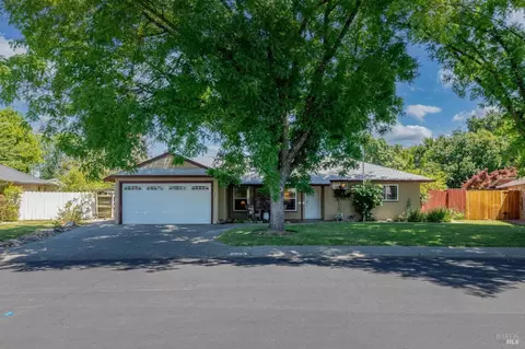 228 Cherry St, Vacaville, CA 95688