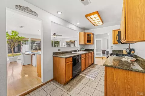 228 Cherry St, Vacaville, CA 95688 photo 11