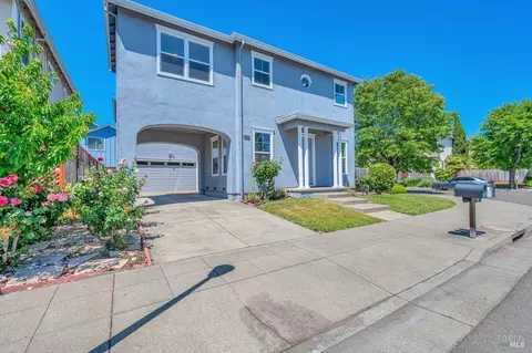 3822 Louis Krohn Dr, Santa Rosa, CA 95407
