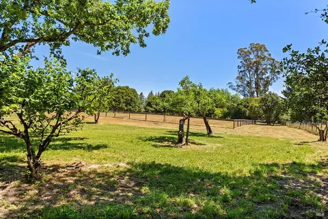 5851 Fredricks Rd, Sebastopol, CA 95472 photo 22