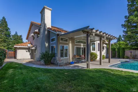 233 Silver Eagle Way, Vacaville, CA 95688 photo 6