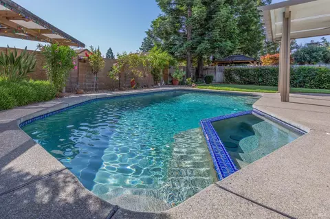 233 Silver Eagle Way, Vacaville, CA 95688 photo 9