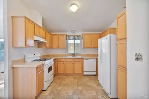 62 Goya Dr, Fairfield, CA 94534 photo 8