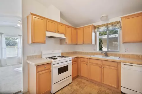 62 Goya Dr, Fairfield, CA 94534 photo 9