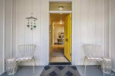 498 Arroyo Rd, Sonoma, CA 95476