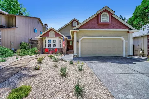 2989 Tuxedo Pl, Santa Rosa, CA 95405