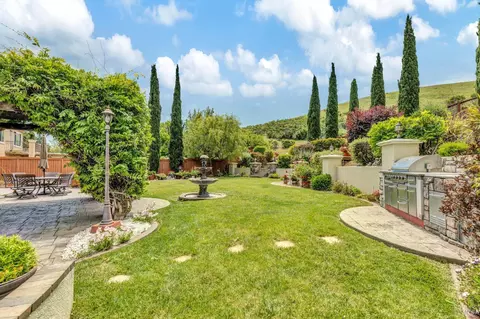 1637 Landmark Dr, Vallejo, CA 94591 photo 3