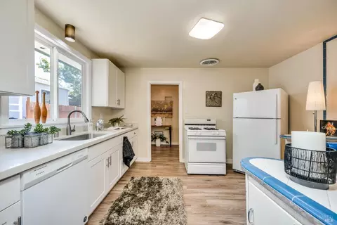 215 E Spring St, Napa, CA 94559 photo 7